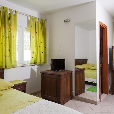 Rooms Vesna Kastela Ngoại thất bức ảnh